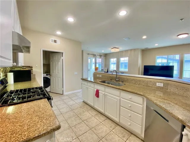 Spacious kitchen