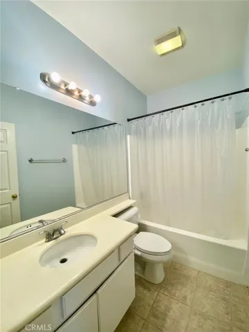 Main bathroom