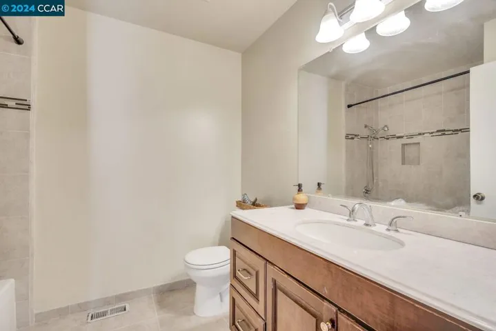 2409 Grimsby Dr, Antioch, California 94509