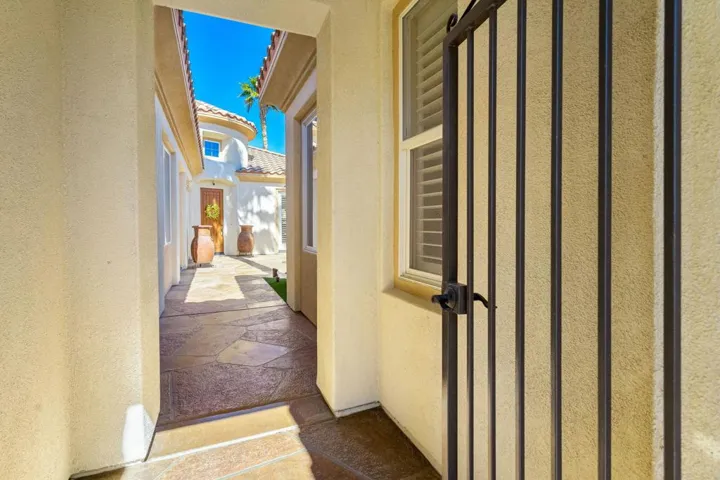 13-web-or-mls-JV_Seminole_OPMG_0424_013