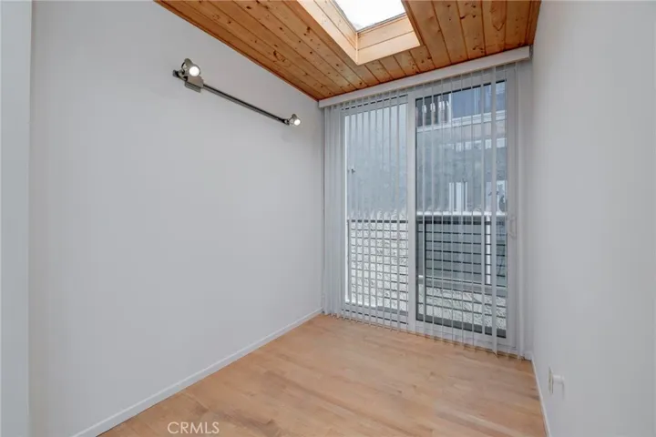 The all-purpose private space with a skylight!  Make it what you want it to be!  (Could be a reading room, office, gym, etc...)