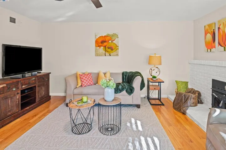 5296 Theresa Way, Livermore, California 94550-2341
