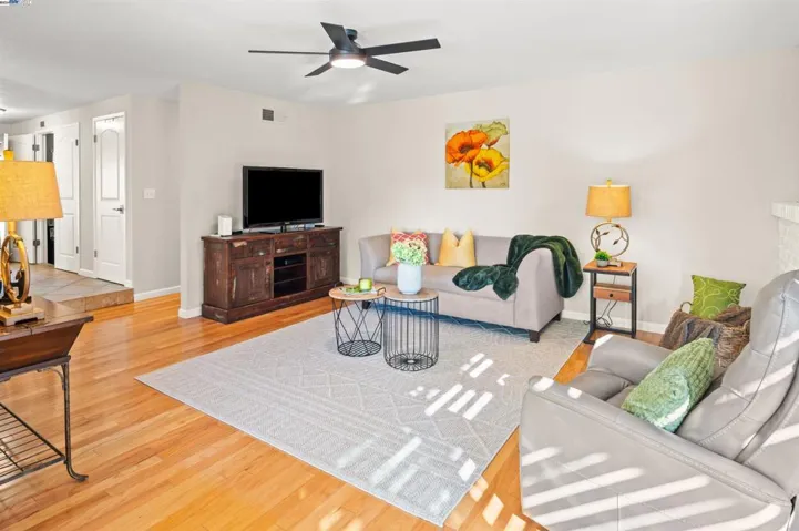 5296 Theresa Way, Livermore, California 94550-2341