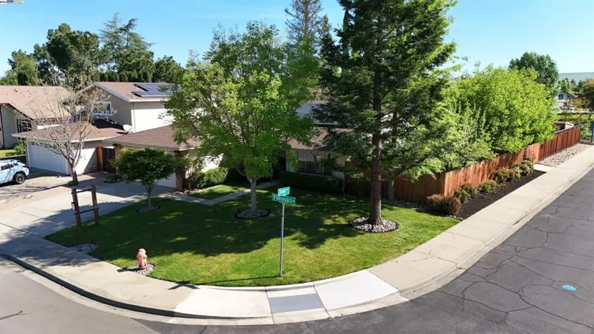 5296 Theresa Way, Livermore, California 94550-2341