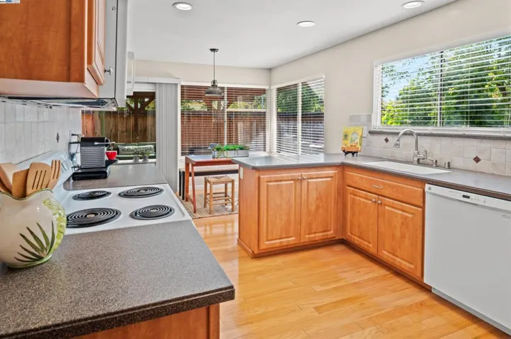 5296 Theresa Way, Livermore, California 94550-2341