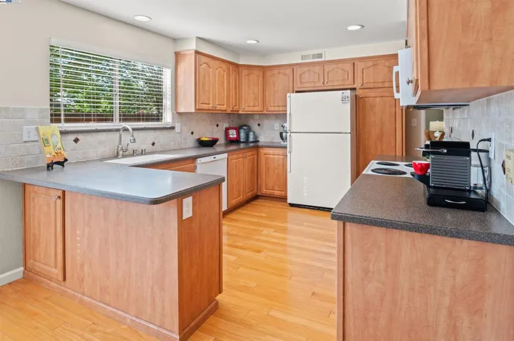 5296 Theresa Way, Livermore, California 94550-2341