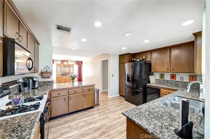 43015 22nd Street W, Lancaster, California 93536