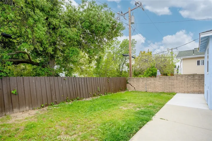 3024 Fairesta Street, La Crescenta, California 91214