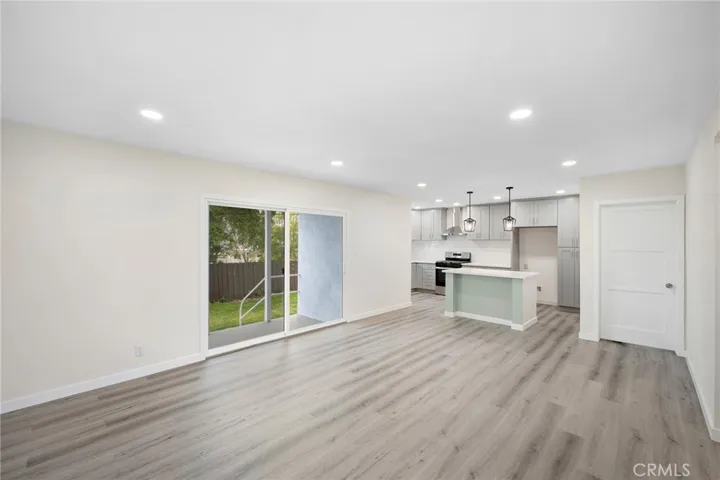 3024 Fairesta Street, La Crescenta, California 91214