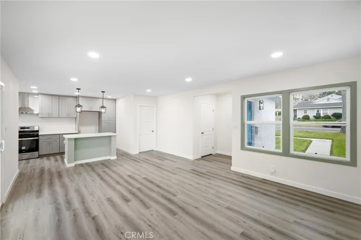 3024 Fairesta Street, La Crescenta, California 91214