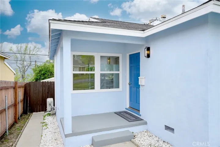 3024 Fairesta Street, La Crescenta, California 91214