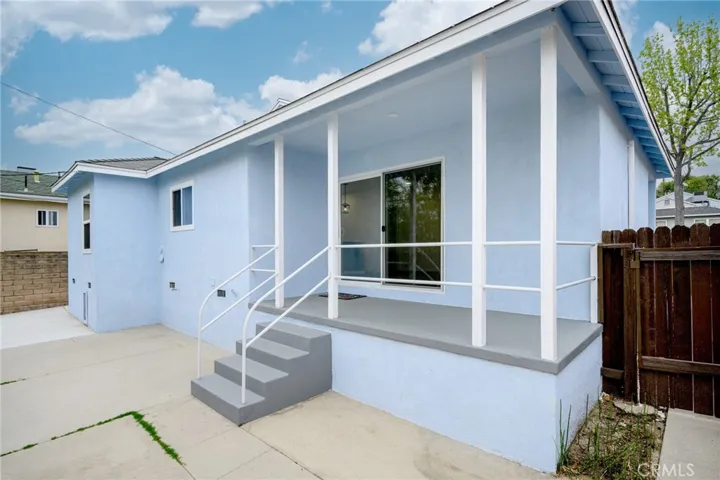 3024 Fairesta Street, La Crescenta, California 91214