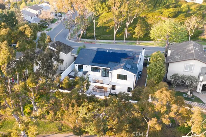 2207 Port Harwick Place, Newport Beach, California 92660