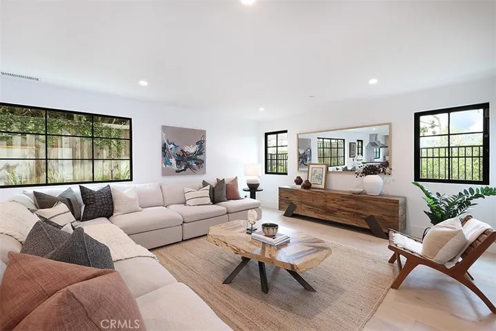 2207 Port Harwick Place, Newport Beach, California 92660