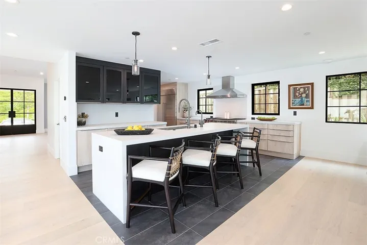 2207 Port Harwick Place, Newport Beach, California 92660