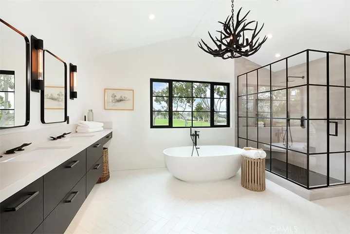 2207 Port Harwick Place, Newport Beach, California 92660