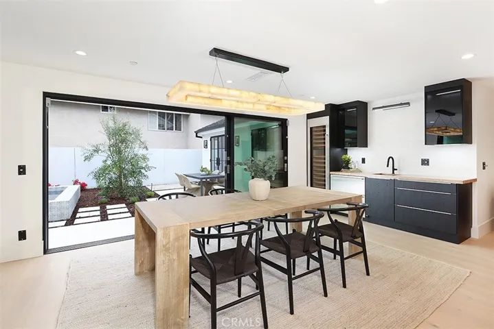 2207 Port Harwick Place, Newport Beach, California 92660
