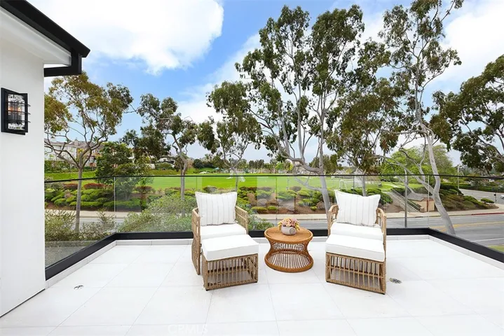 2207 Port Harwick Place, Newport Beach, California 92660