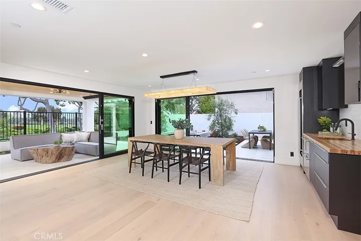 2207 Port Harwick Place, Newport Beach, California 92660