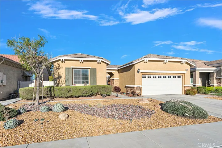 10275 Lakeshore Drive, Apple Valley, California 92308