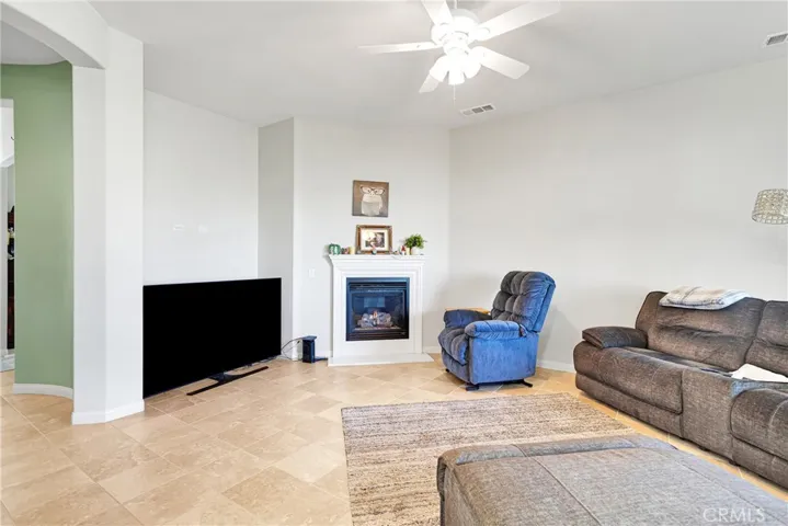 10275 Lakeshore Drive, Apple Valley, California 92308