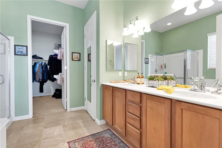 10275 Lakeshore Drive, Apple Valley, California 92308
