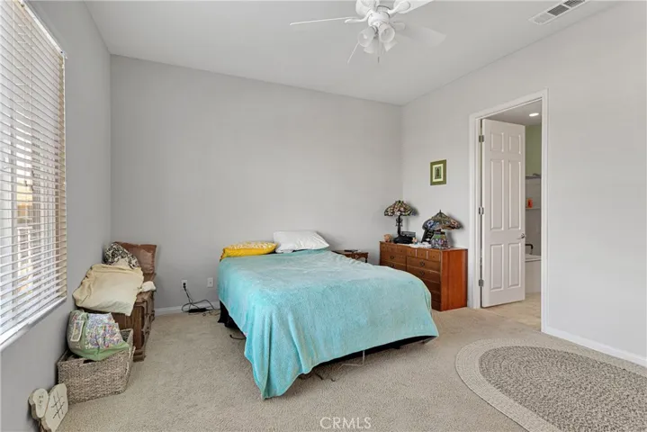 10275 Lakeshore Drive, Apple Valley, California 92308