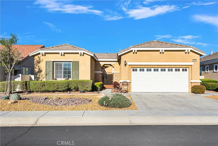 10275 Lakeshore Drive, Apple Valley, California 92308