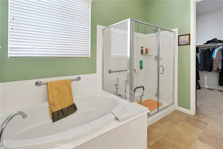 10275 Lakeshore Drive, Apple Valley, California 92308