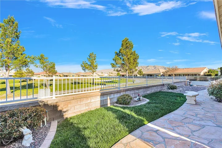 10275 Lakeshore Drive, Apple Valley, California 92308