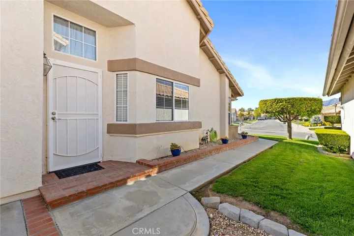 5218 Long Cove Road, Banning, California 92220