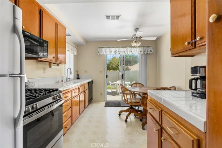 5218 Long Cove Road, Banning, California 92220