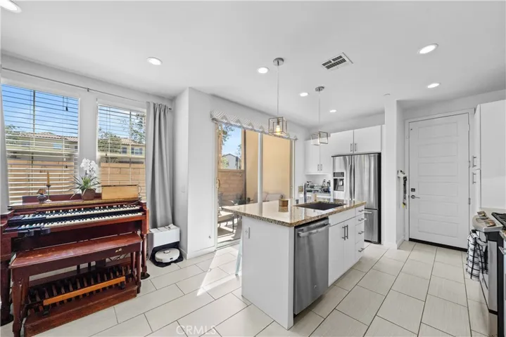 58 Wild Rose, Lake Forest, California 92630