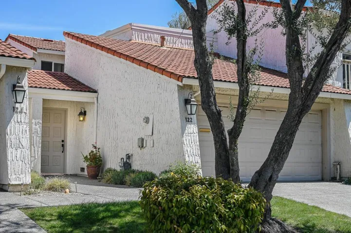 122 Calle Larga, Los Gatos, California 95032
