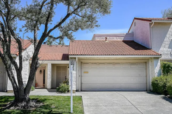 122 Calle Larga, Los Gatos, California 95032