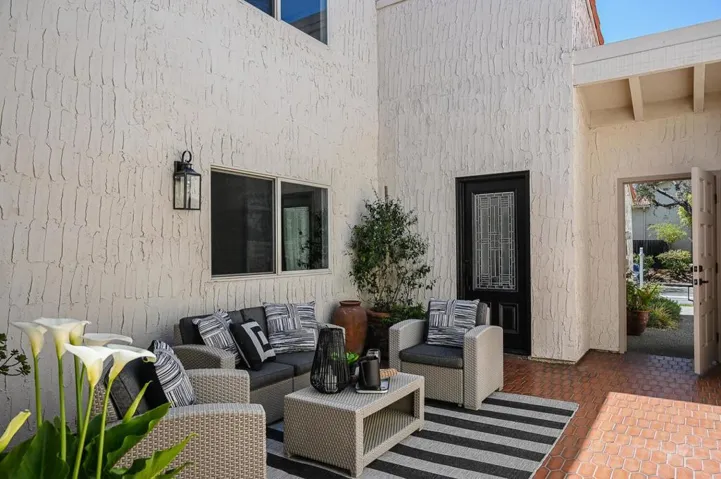 122 Calle Larga, Los Gatos, California 95032