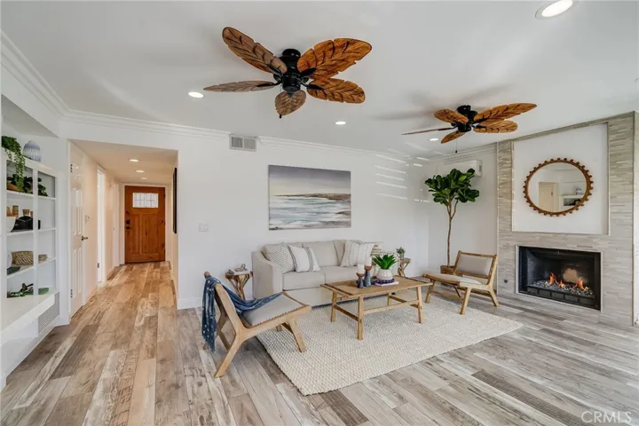 1404 Buena Vista B, San Clemente, California 92672