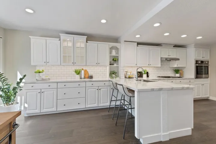 1661 Sugarloaf Drive, San Mateo, California 94403