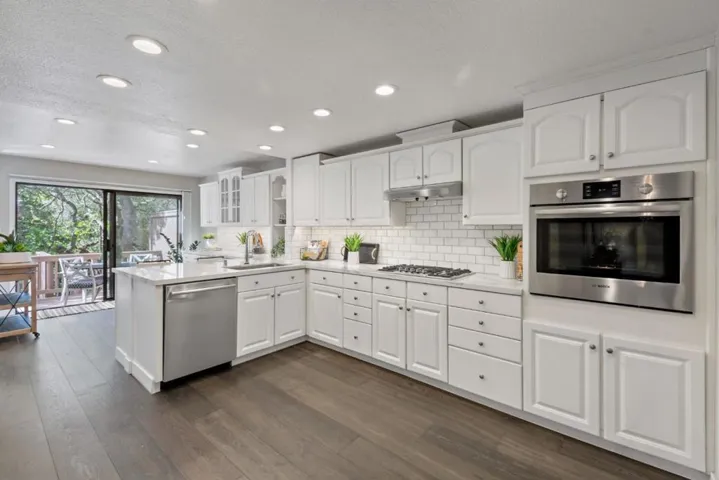 1661 Sugarloaf Drive, San Mateo, California 94403