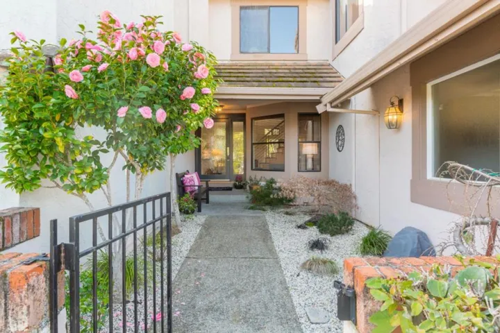 1661 Sugarloaf Drive, San Mateo, California 94403