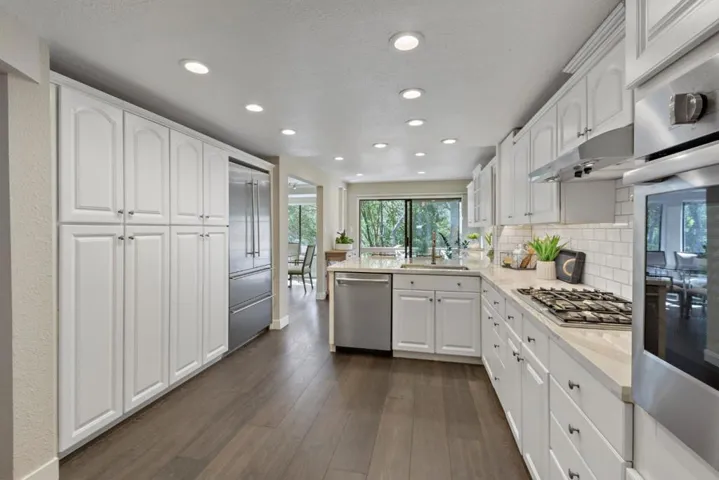 1661 Sugarloaf Drive, San Mateo, California 94403