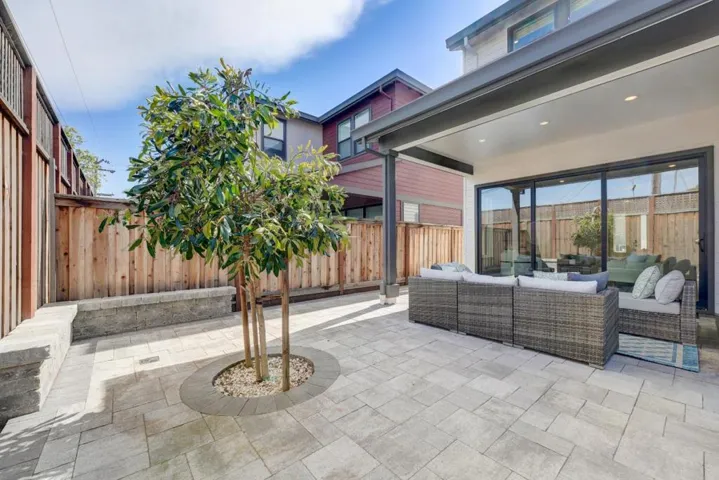 452 Waters Park Circle, San Mateo, California 94403