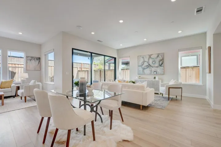 452 Waters Park Circle, San Mateo, California 94403