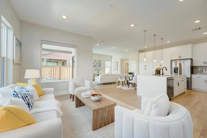 452 Waters Park Circle, San Mateo, California 94403