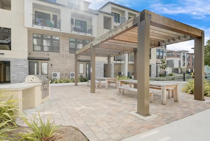 452 Waters Park Circle, San Mateo, California 94403