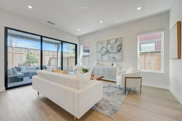 452 Waters Park Circle, San Mateo, California 94403