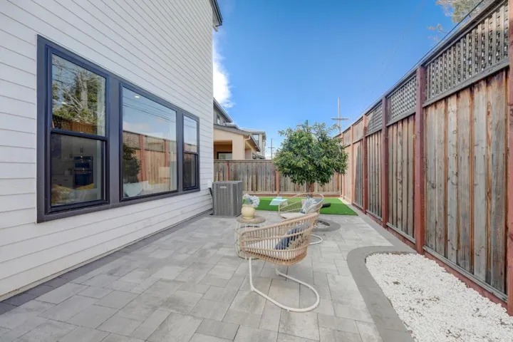 452 Waters Park Circle, San Mateo, California 94403