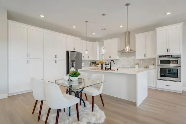 452 Waters Park Circle, San Mateo, California 94403
