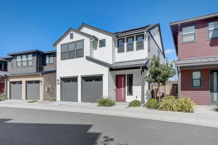 452 Waters Park Circle, San Mateo, California 94403