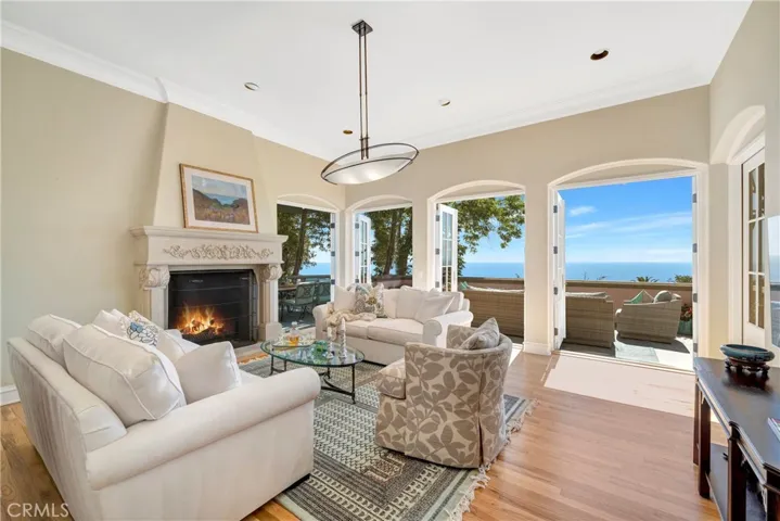 1959 Temple Hills Drive, Laguna Beach, California 92651